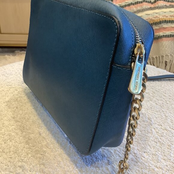 Beautiful Michael Kors Jet Set Travel Crossbody in Blue - Picture 3 of 6